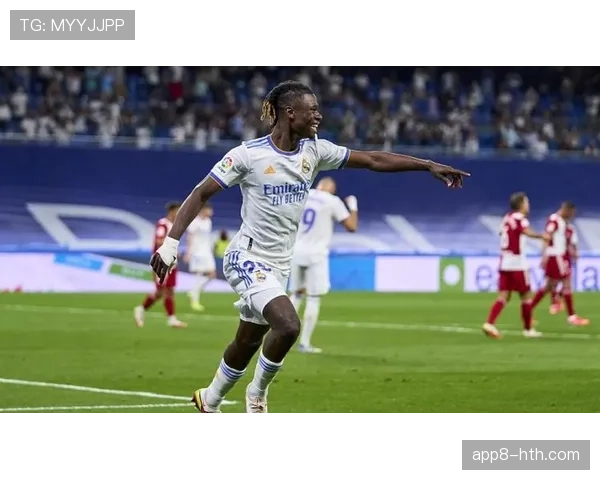 经纪人确认:皇马中场卡马文加已与俱乐部完成续约